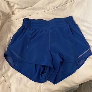 SYMPHONY BLUE lulu shorts (RARE COLOR) 2.5 inch high rise